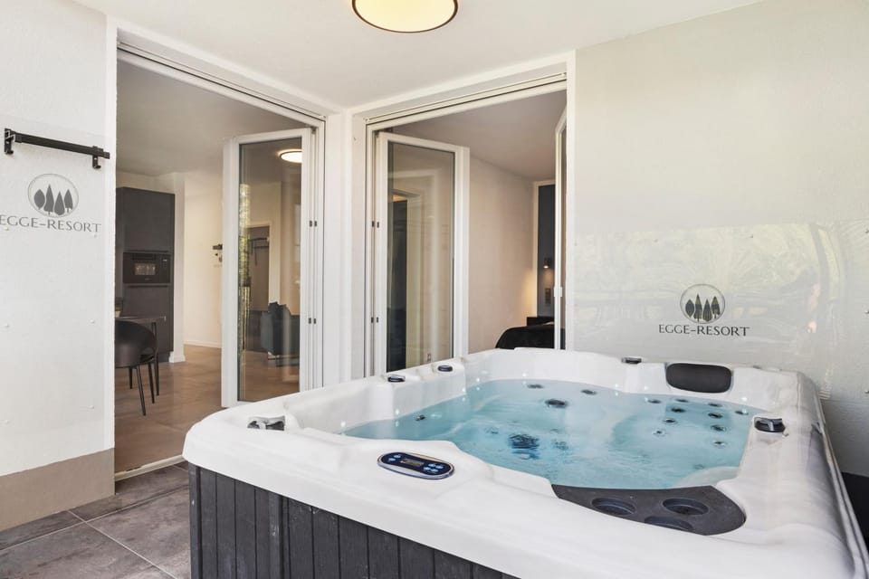 Bathroom, Living room