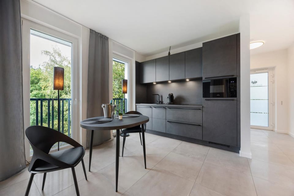 Property building, Kitchen or kitchenette, Living room