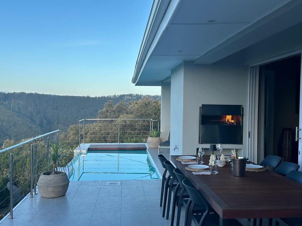 Patio, Day, View (from property/room), Balcony/Terrace, Dining area, Swimming pool