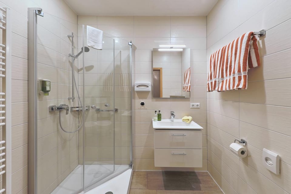 Shower, Bathroom