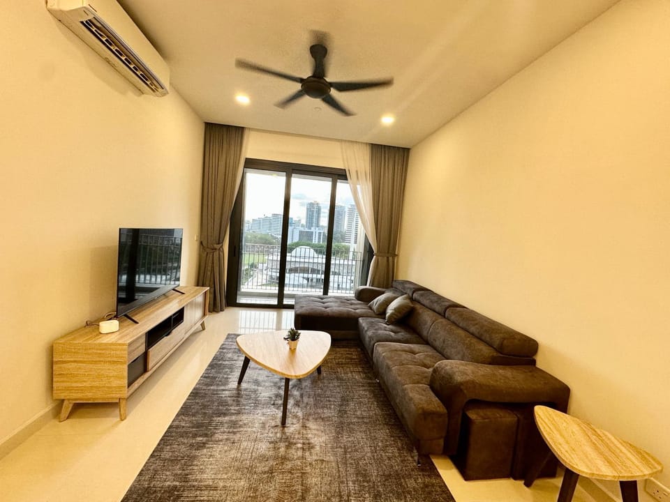 Communal lounge/ TV room, TV and multimedia, Living room, Seating area, fireplace, air conditioner