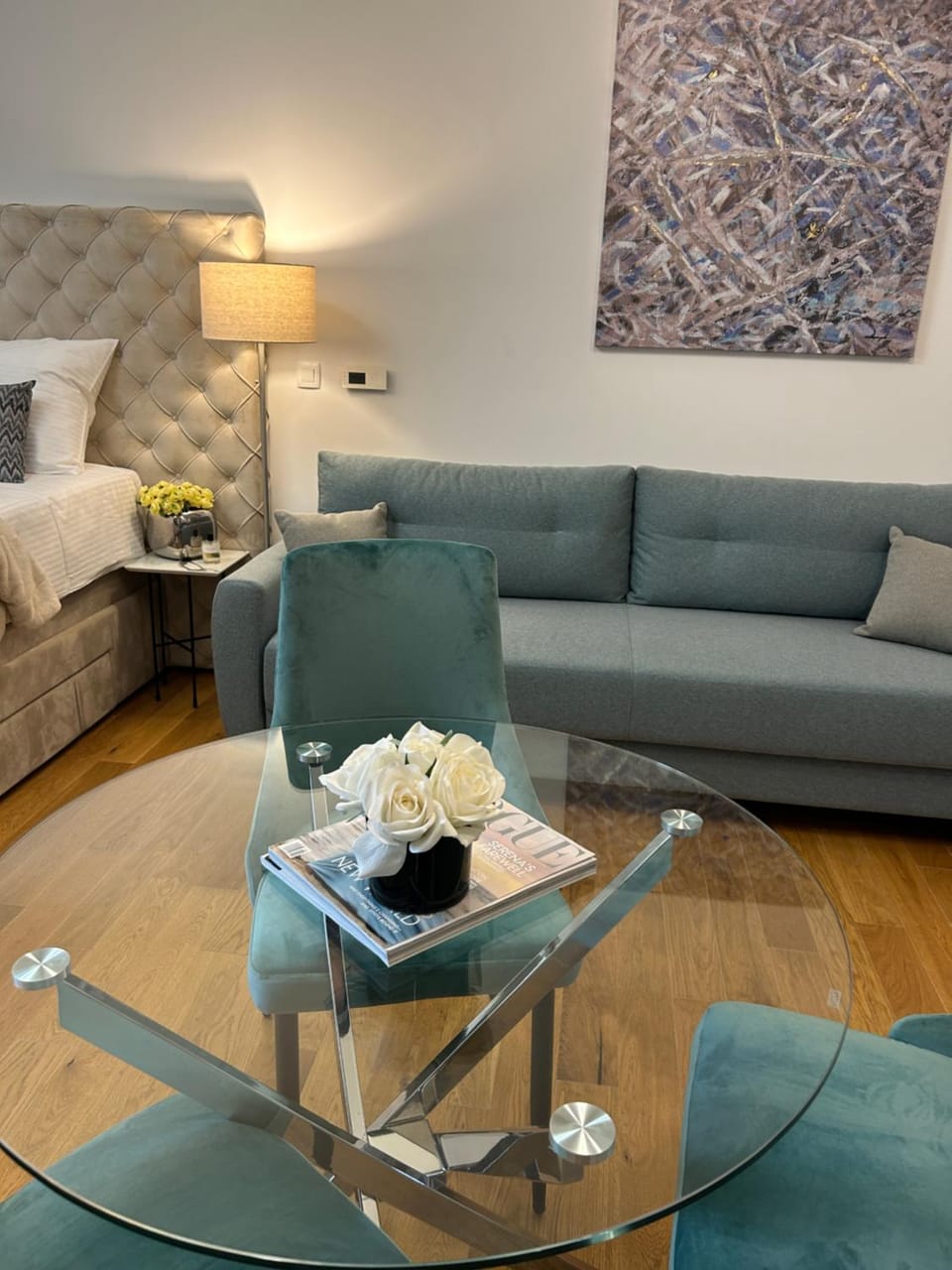 Bed, Living room, Seating area