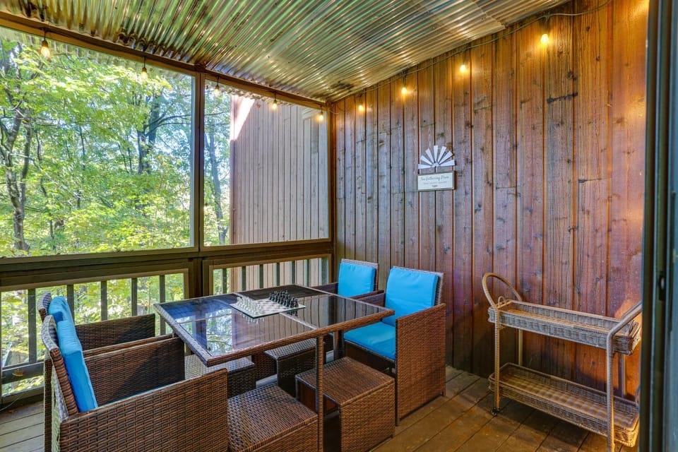 Mountain Creek Resort Summer Condo w/ Deck House in Vernon Township