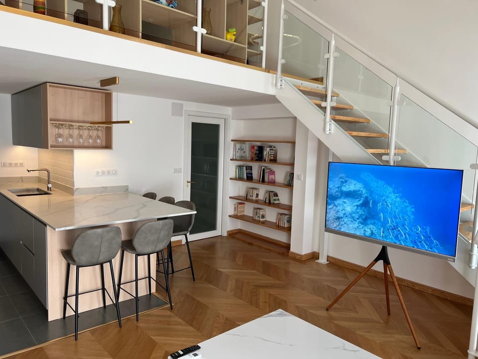 SUITE DELUXE au carré cathédrale en HYPERCENTRE Saint Denis Apartment in Saint-Denis