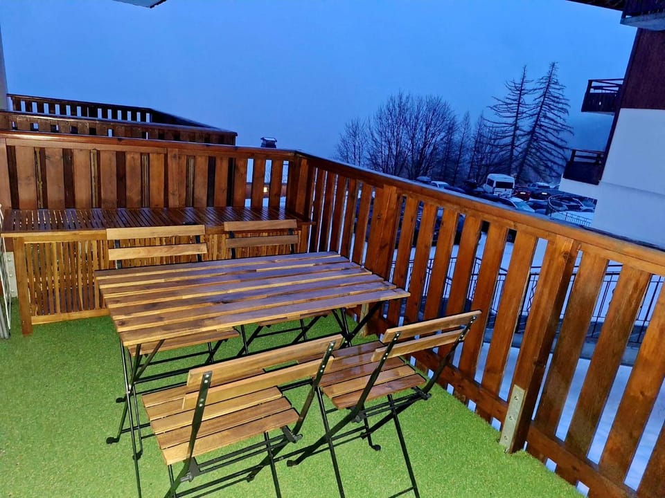 Le studio 1800 aux pieds des pistes Apartment in Provence-Alpes-Côte d'Azur