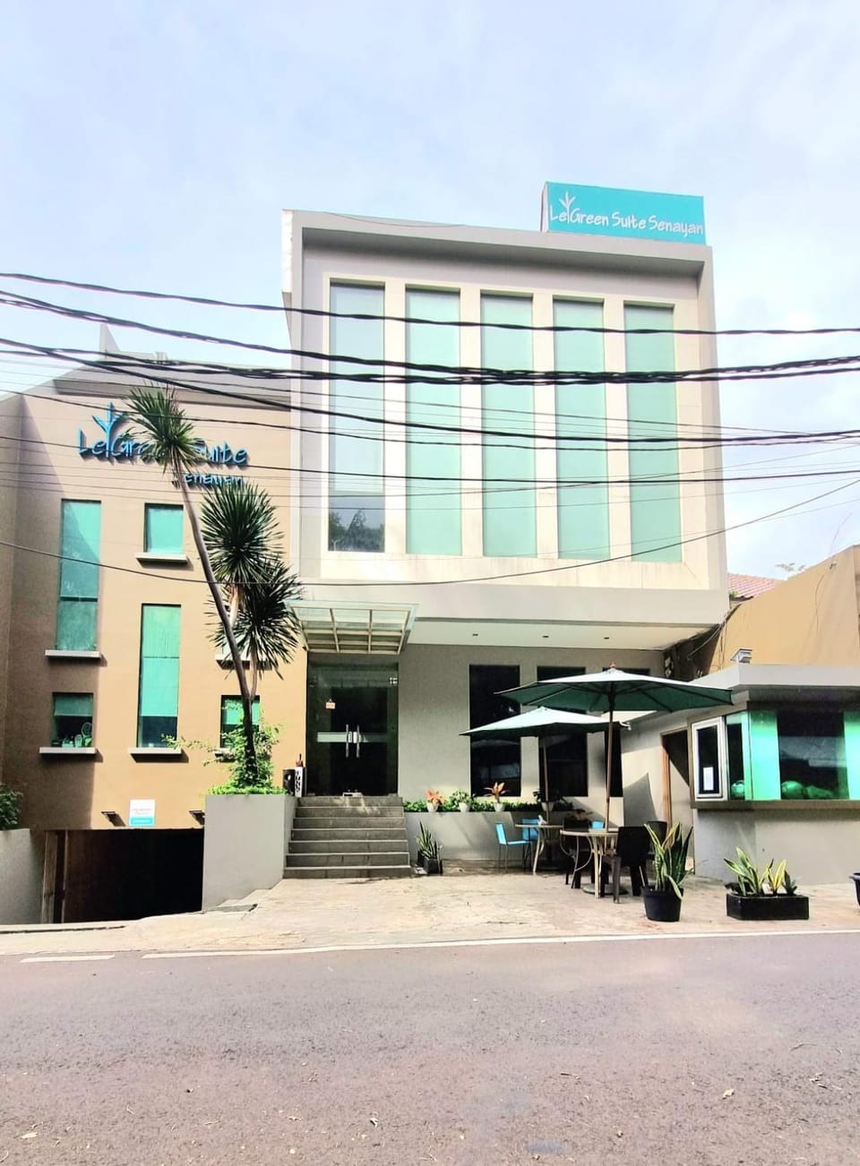 Property building, Day