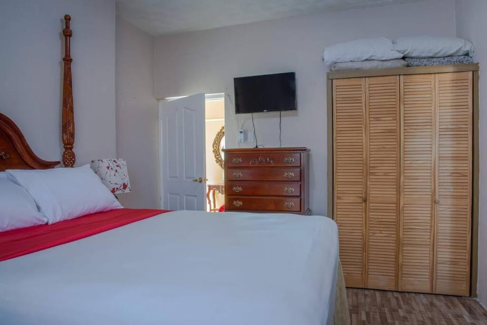 Savan Suite - Caribbean Estates - Gated Community Apartment in Portmore