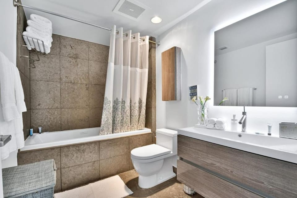 Studio at Icon Brickell Luxury Waterfront Building House in Brickell