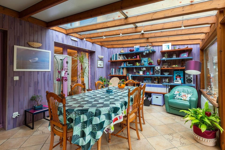 Property building, Living room