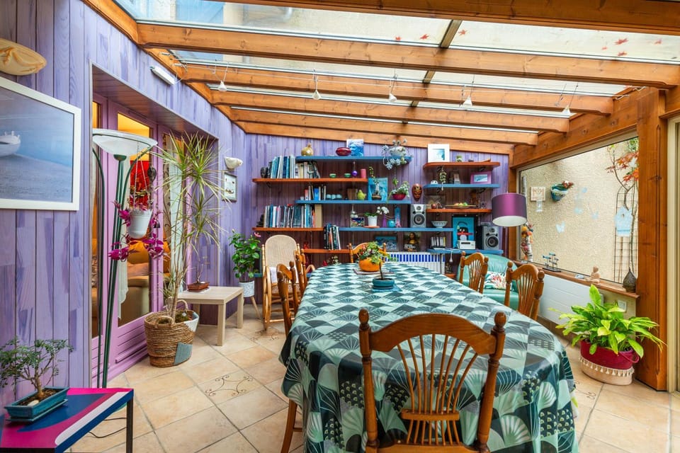 Property building, Living room