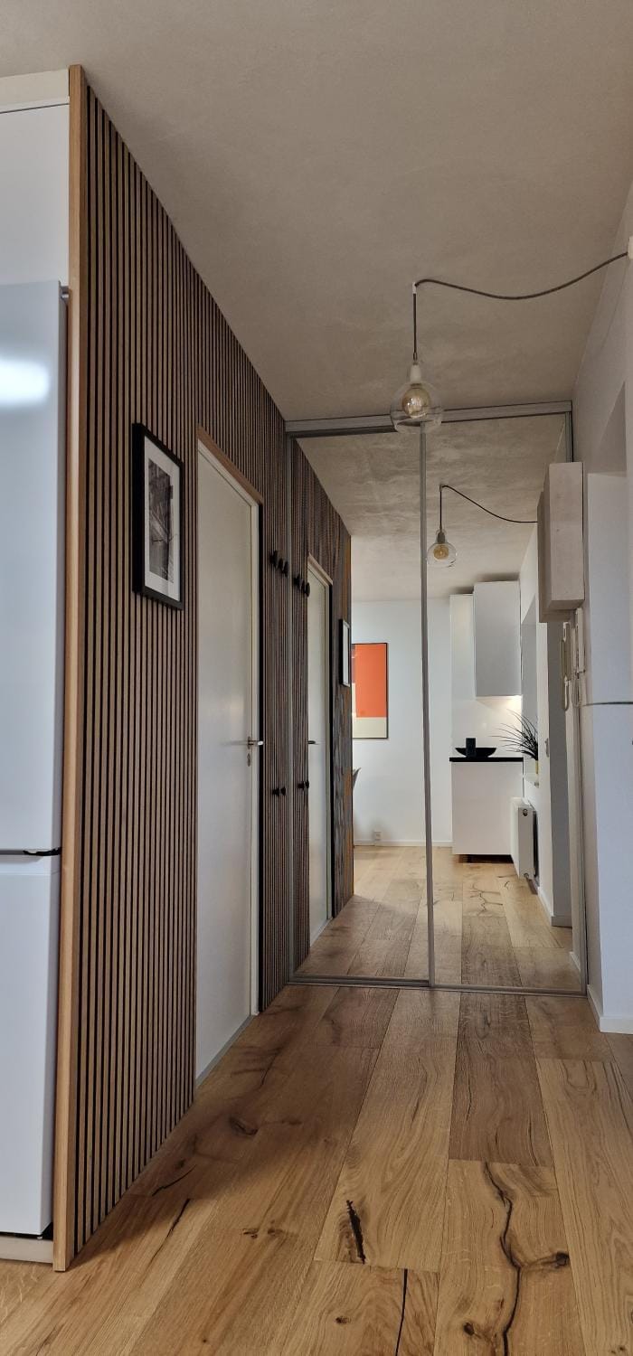 Facade/entrance, wardrobe
