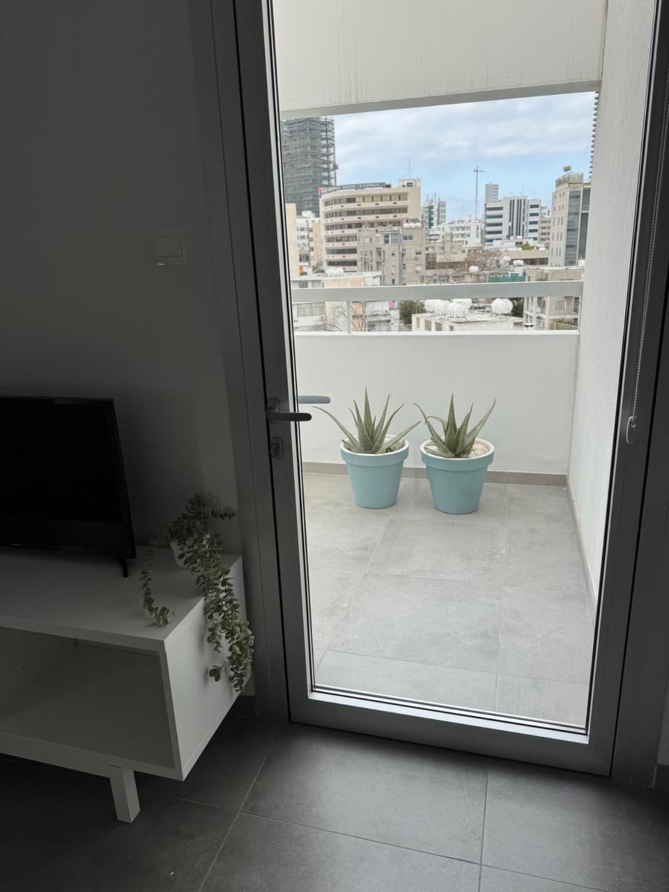 View (from property/room), Balcony/Terrace, City view