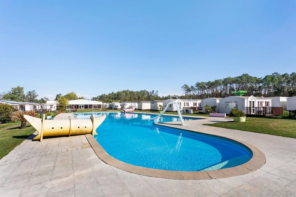 Property building, Swimming pool