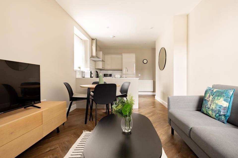 Living room, Dining area, kitchen