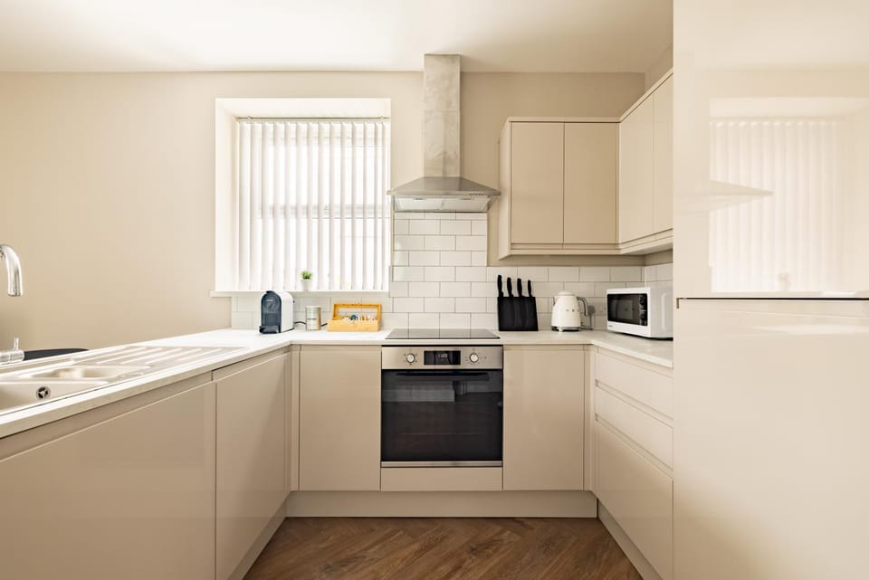 Kitchen or kitchenette, kitchen