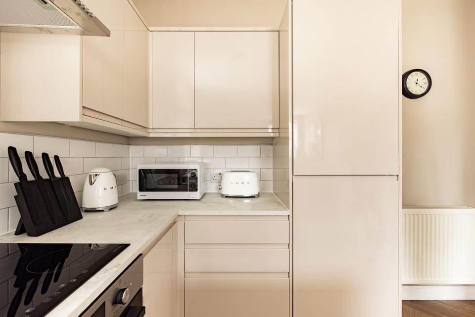 Coffee/tea facilities, Kitchen or kitchenette, kitchen