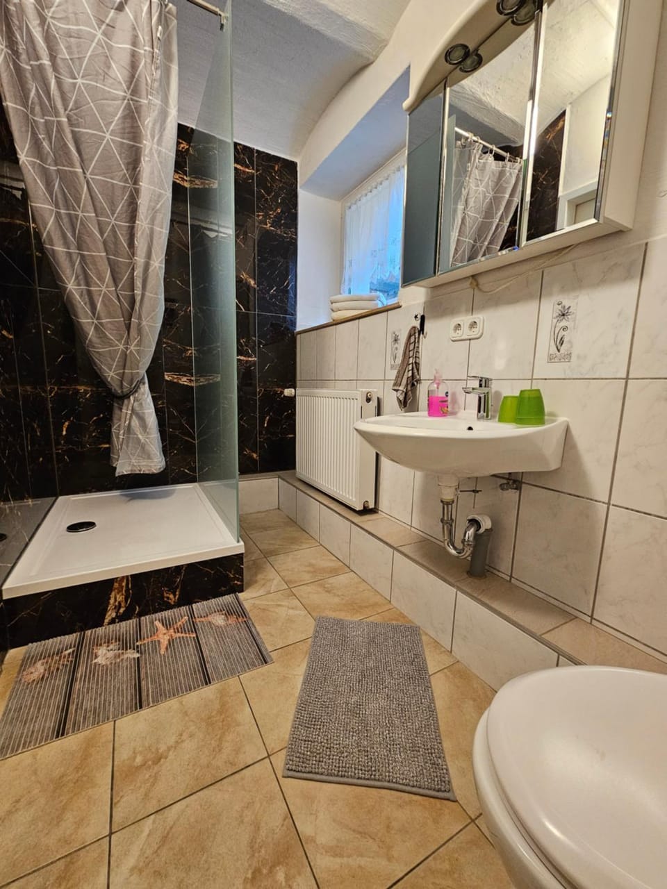Shower, Toilet, Bathroom