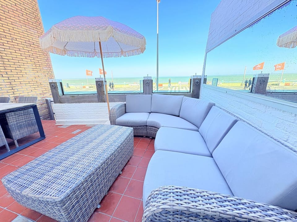 View (from property/room), Balcony/Terrace, Sea view