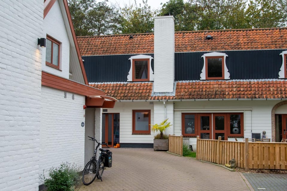 Property building, Cycling