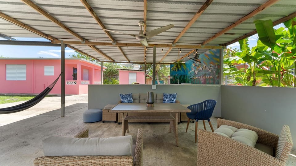 Coral Casa just one block from the beach House in Stella