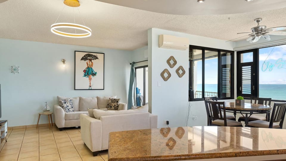 Claje Sunset! Beachfront condo at Victoria del Mar 1E House in Stella