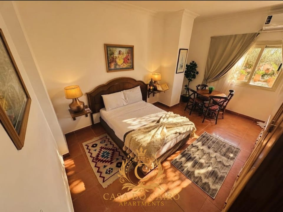 Photo of the whole room, Bedroom