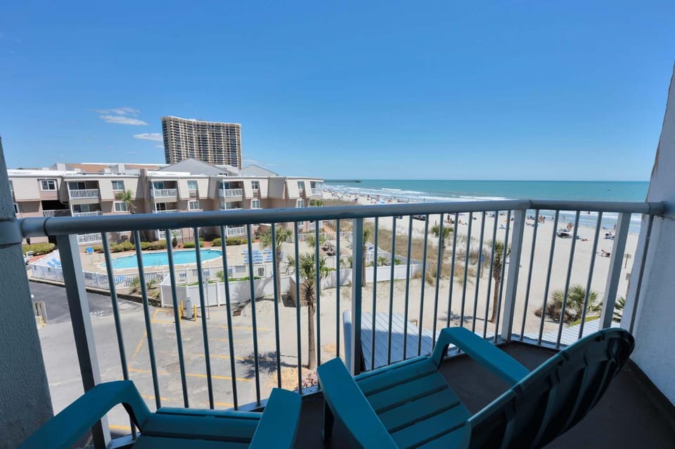 Ocean Annie's Oceanview Studio,Scenic Views,Pools! House in South Carolina