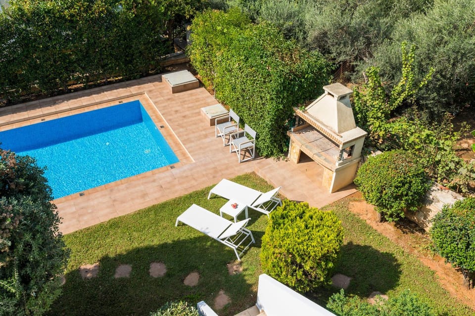 Garden view, Swimming pool, sunbed