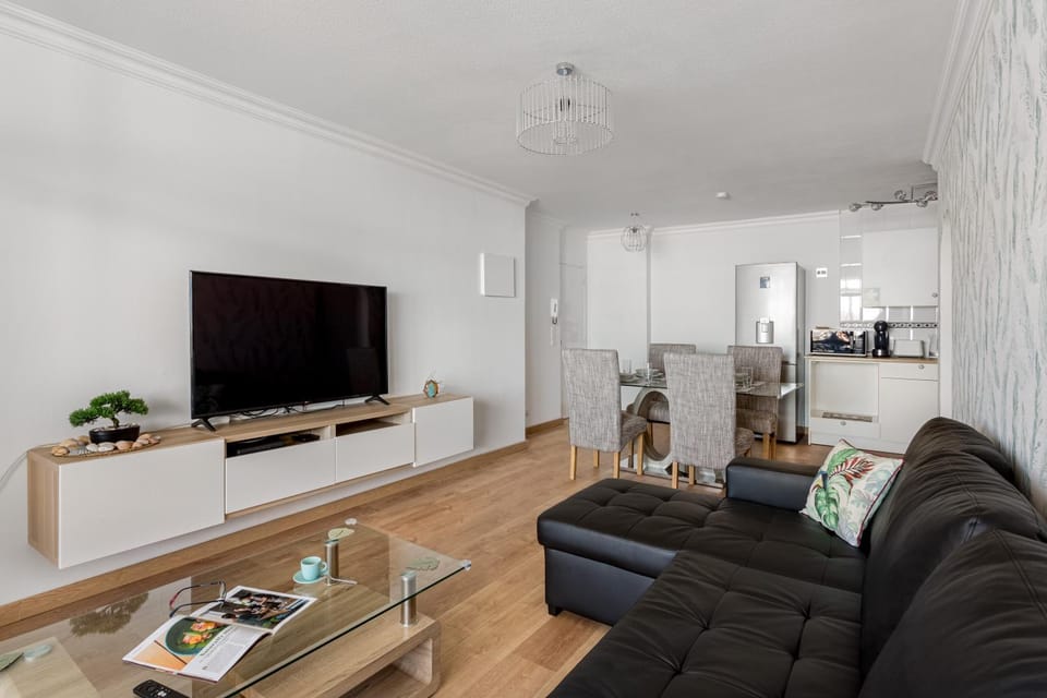Communal lounge/ TV room, TV and multimedia, Kitchen or kitchenette, Living room, Dining area