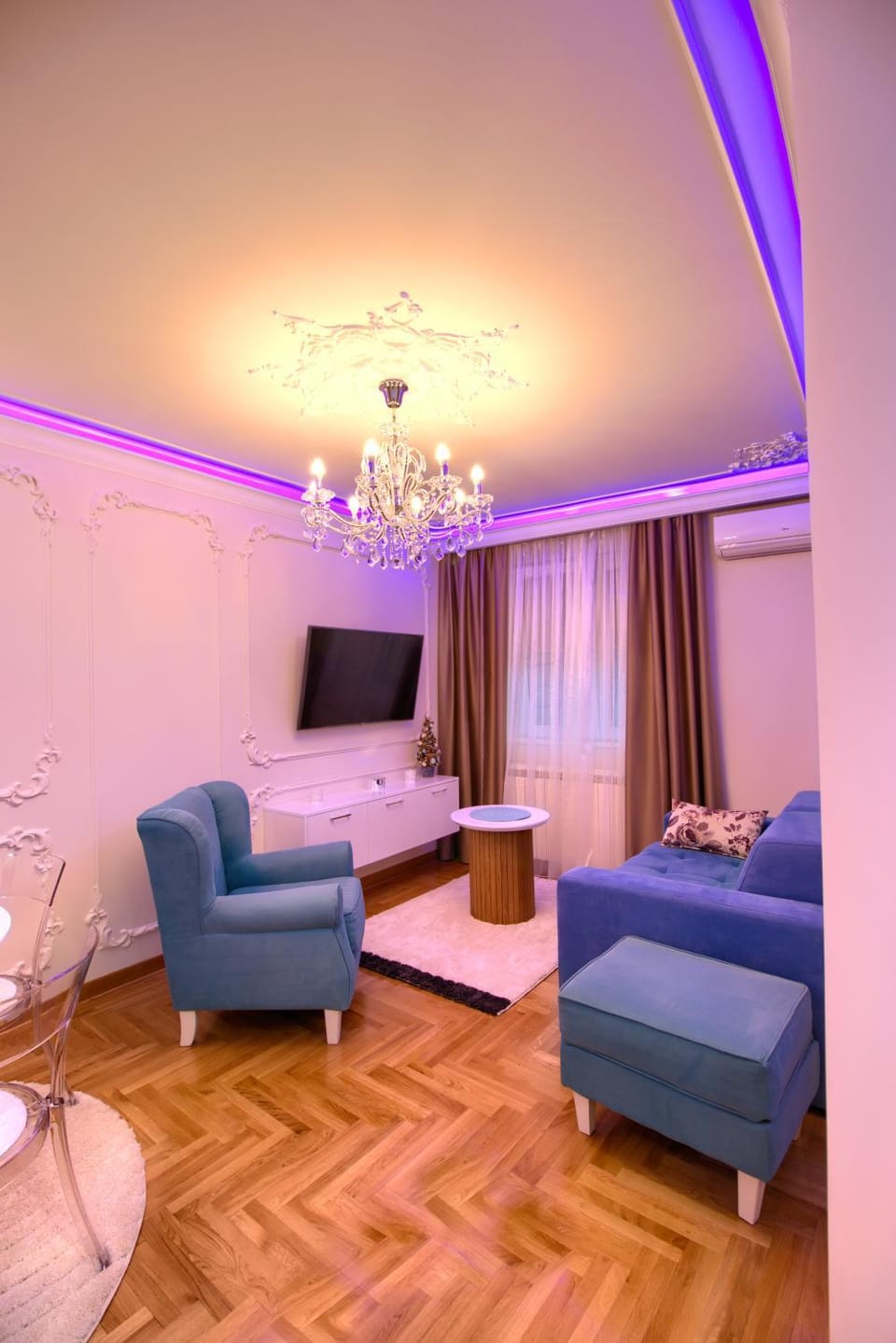 TV and multimedia, Living room, Seating area