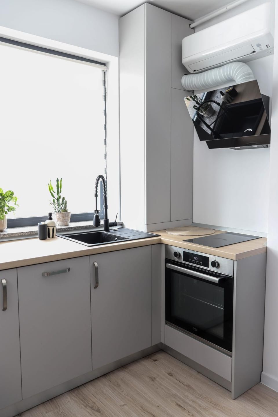 Kitchen or kitchenette, pet friendly, stove
