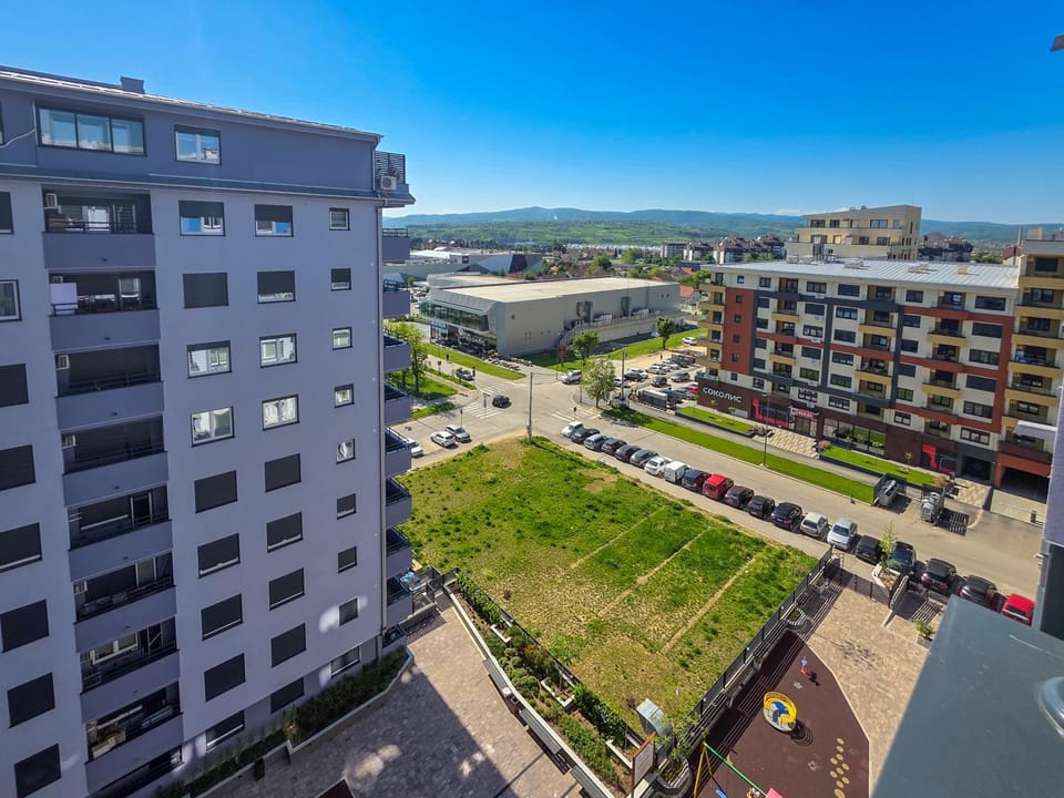 Neighbourhood, Location, Parking