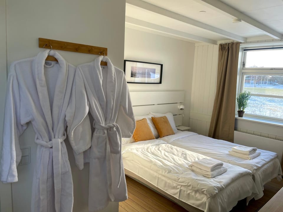 Bed, Photo of the whole room, Bedroom, towels, wardrobe