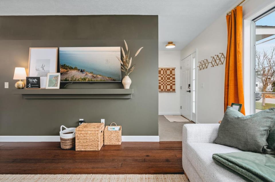 TV and multimedia, Living room