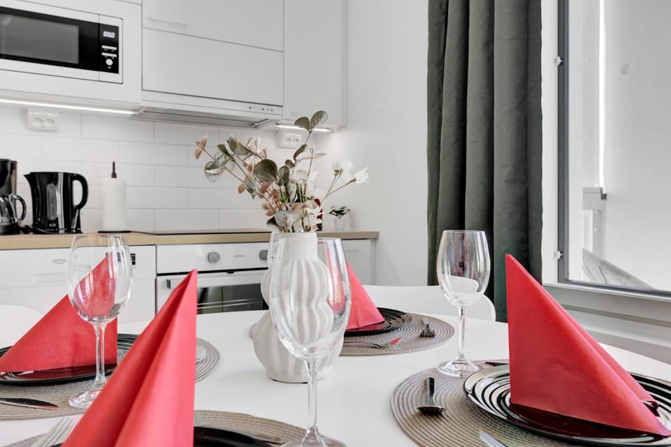 Kitchen or kitchenette, Dining area, minibar