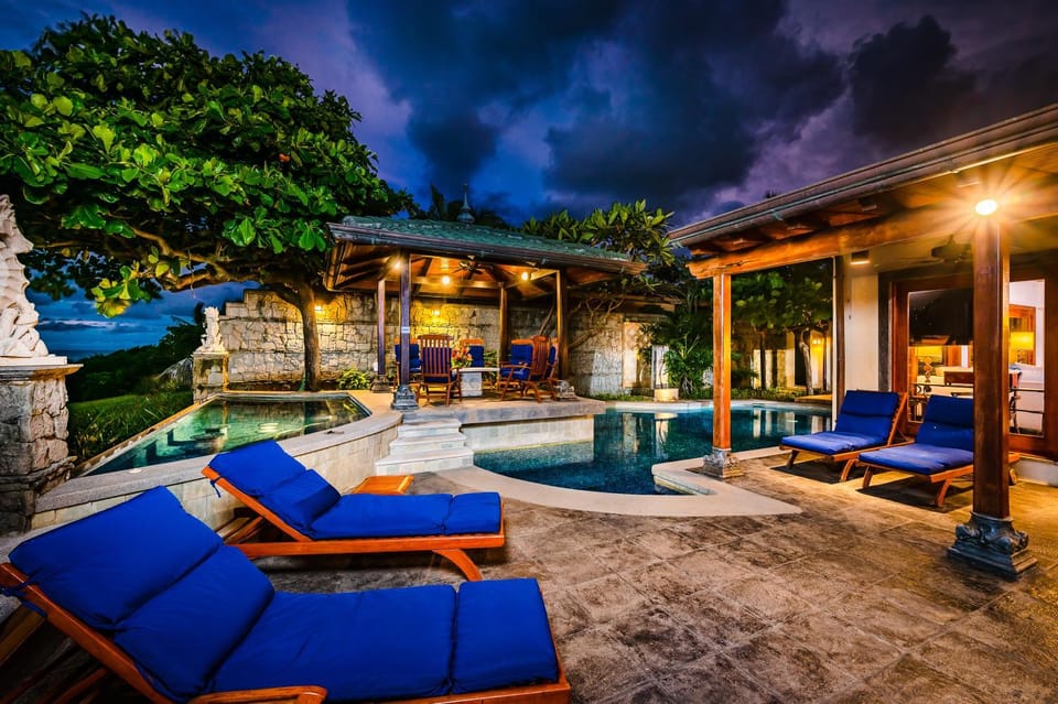Casa Arrecife - 5bdr Beachfront Villa - Ethereal sunsets Villa in Playa Langosta