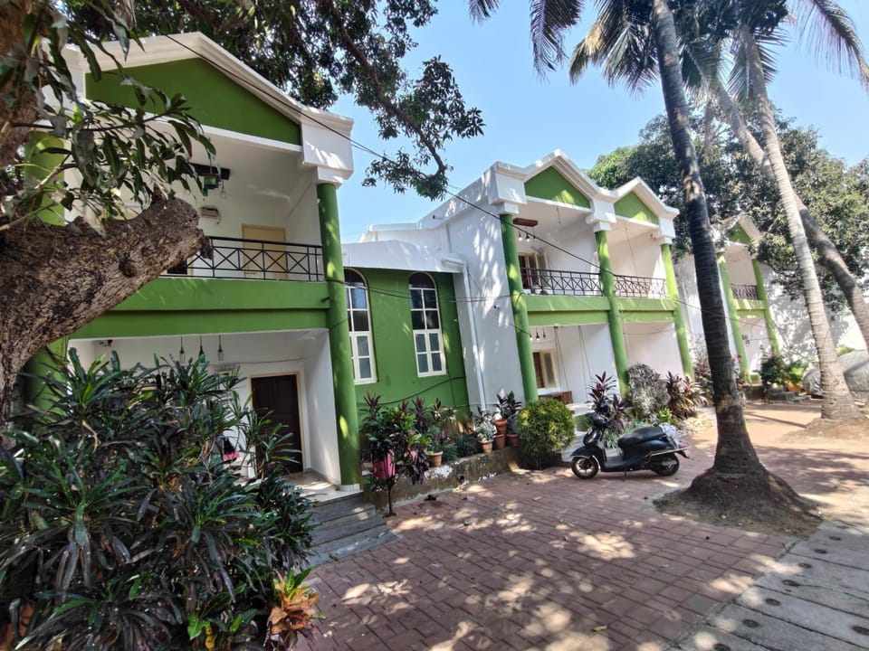 Goa Suites Holiday Home Villa in Calangute
