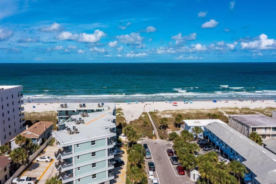 Sandpiper Oceanfront 5F House in Jacksonville Beach