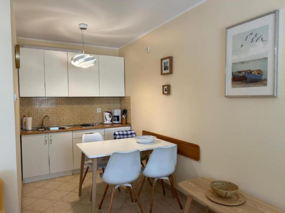 Kitchen or kitchenette, kitchen