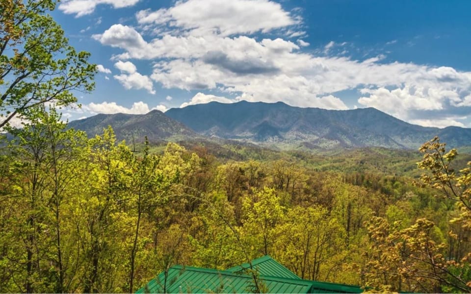 Enchanted View Lodge cabin Cabin in Gatlinburg