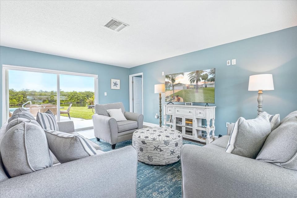 TV and multimedia, Living room, Seating area