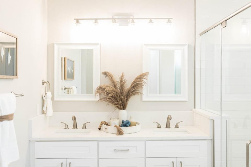 Shower, Bathroom, towels