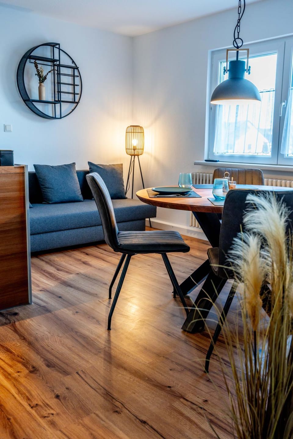 Living room, Seating area, Dining area