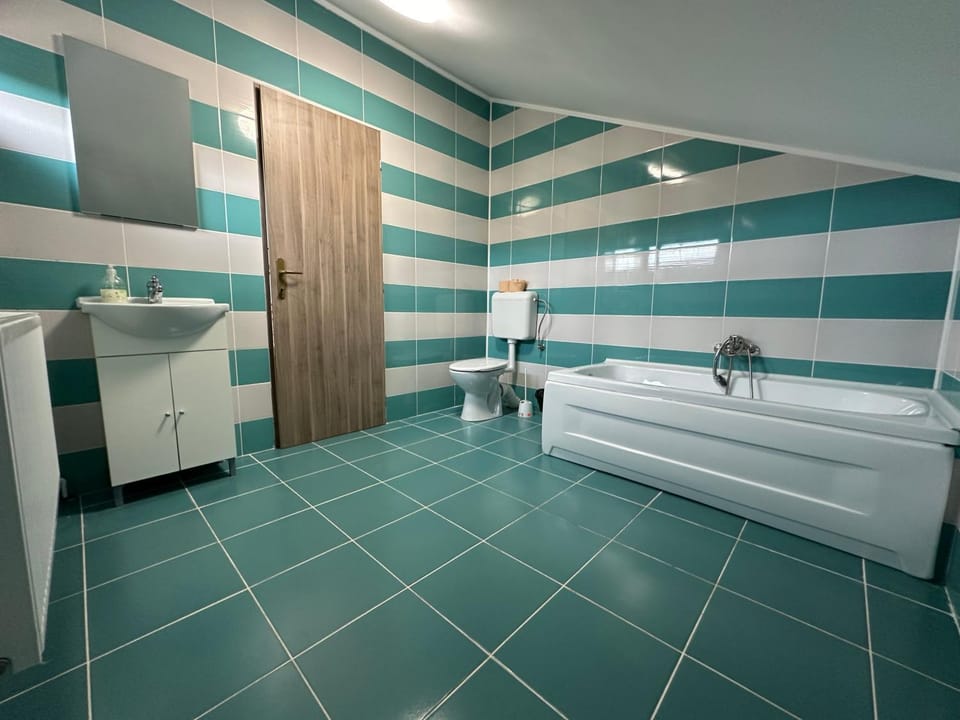 Bathroom, Bath