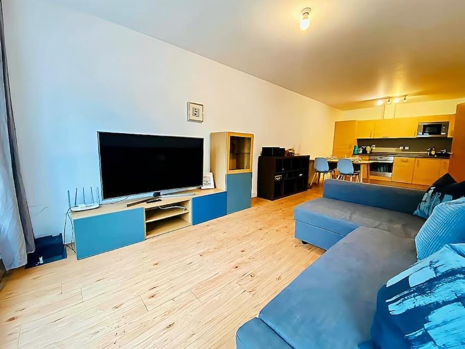 Secure 2BR 1BA Apartment for 6 Apartment in Edgware