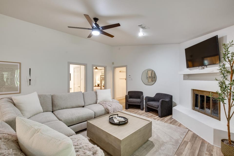 Pickleball/Sport Court: Spacious Kemp Home! House in Cedar Creek Reservoir