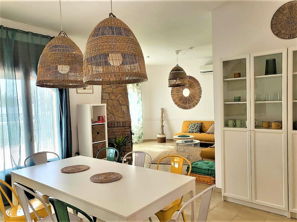 Casa excepcional en Roses: piscina, amarre, terraza y jardín para disfrutar del sol y relax - ES-258-64 Villa in Roses