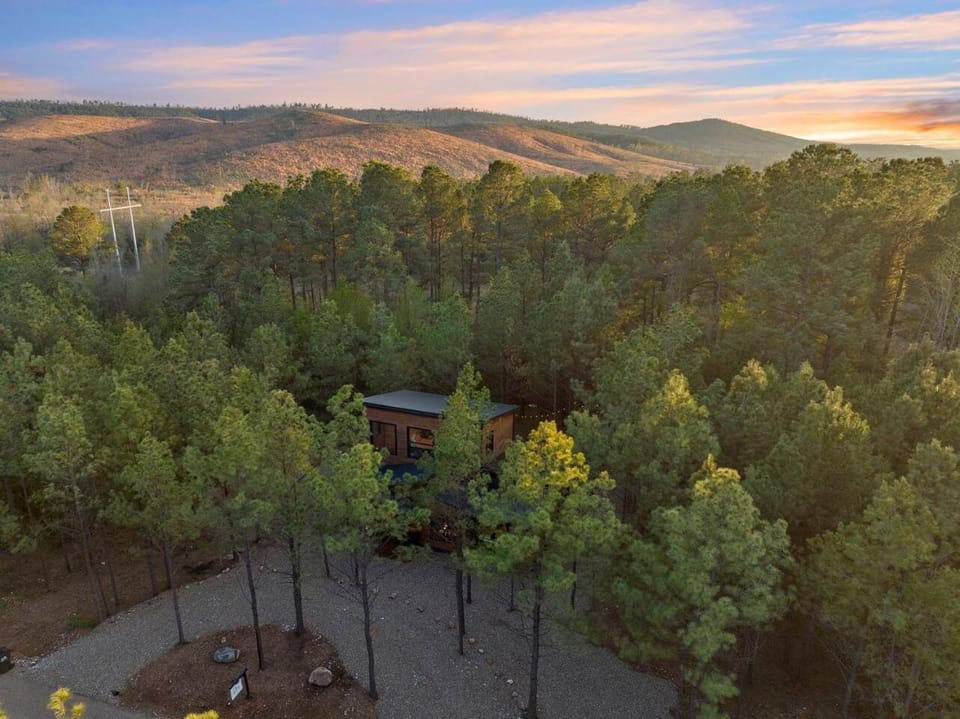 Escape to Hochatown/Broken Bow, Oklahoma Sleeps 10 Apartment in Oklahoma