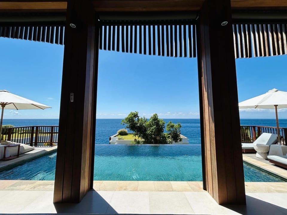 Sea view, Swimming pool