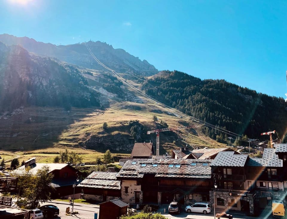 Résidence Aquila - Superbe appartement 3 pièces cabine pour 8 personnes situé à Val d’Isère, skis aux pieds et à 500m du centre du village, navette MAE-2544 Cabin in Val dIsere